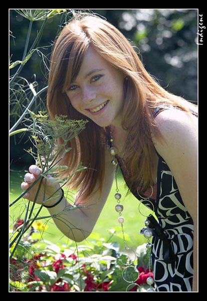 Cindy et les fleurs