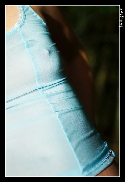Un body bleu trs sexy