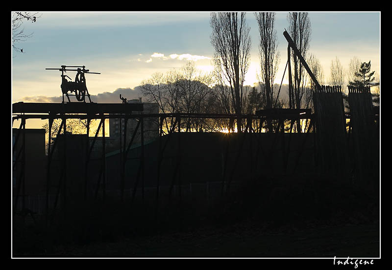 Coucher de soleil sur le barrage  aiguilles