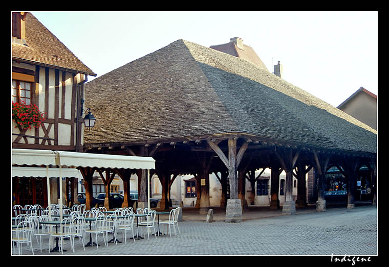 Les halles de Nolay