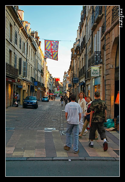 Dijon - Rue Du Bourg