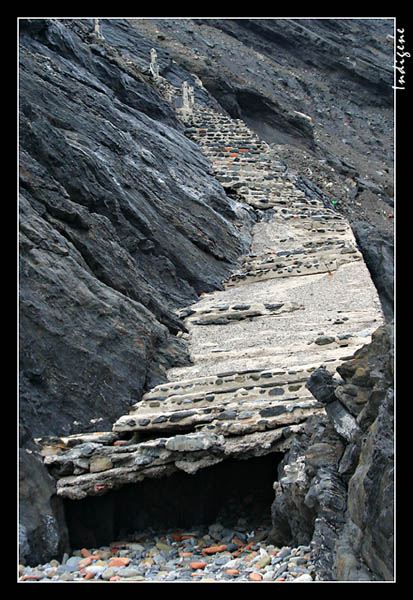 Les escaliers de la falaise