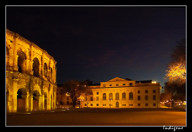 Les arnes et le palais de justice