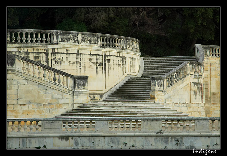 Les escaliers des Jardins de la Fontaine