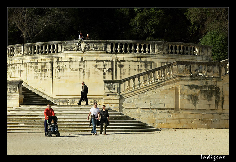 Au pied de l'escalier