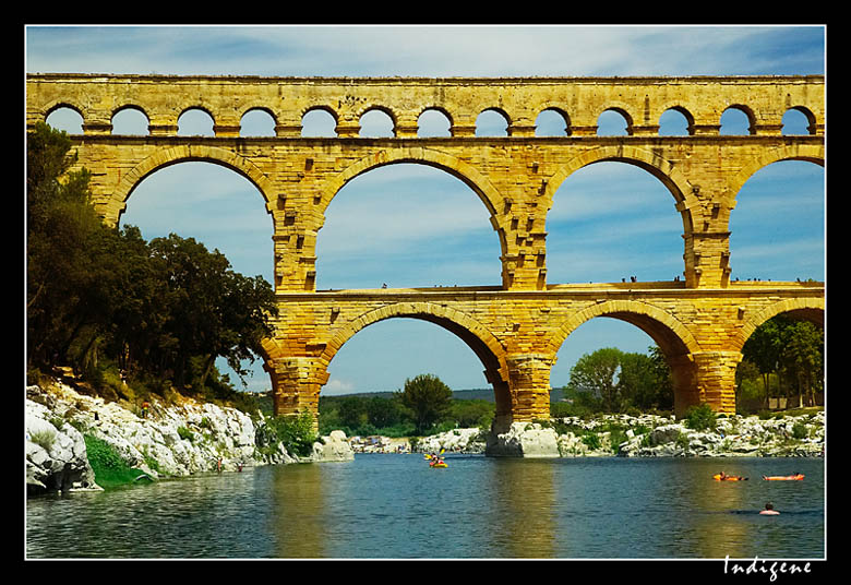 La pierre dore du Pont du Gard