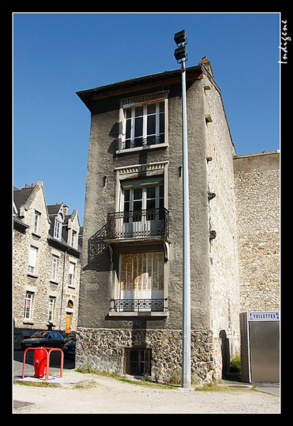 Curieuse maison